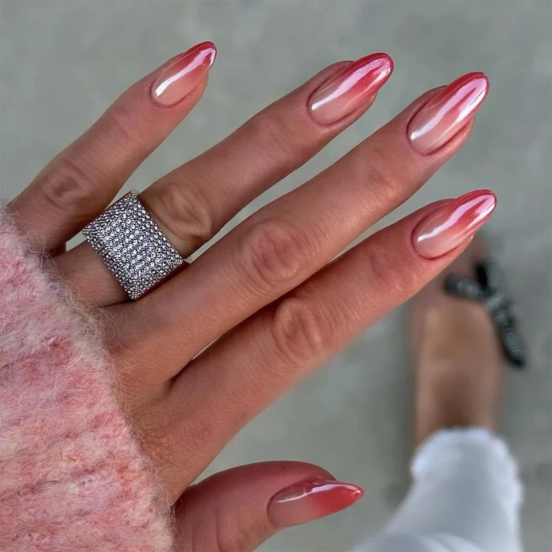 Kunstvolle Nailart mit trendigem Farbverlauf Karnz