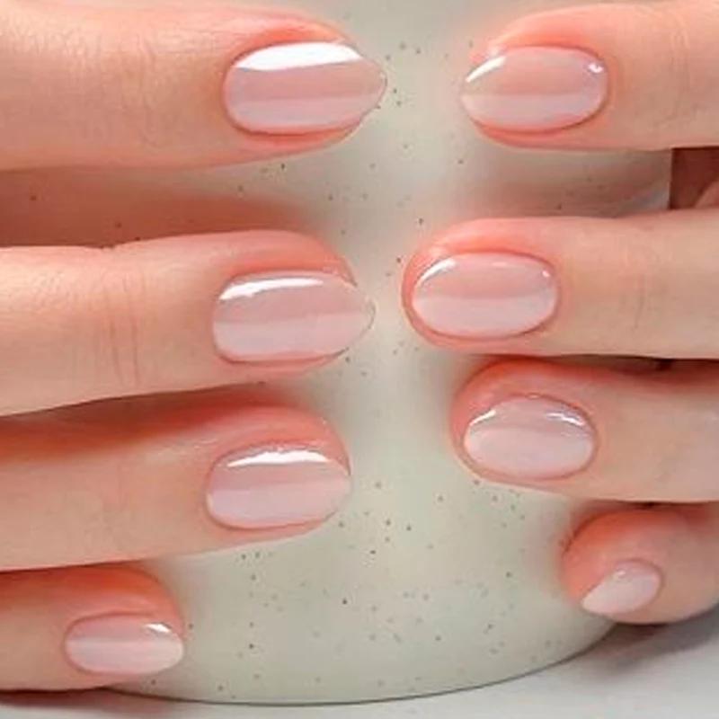 Nagelverlängerungen mit elegantem Gloss-Finish Karnz