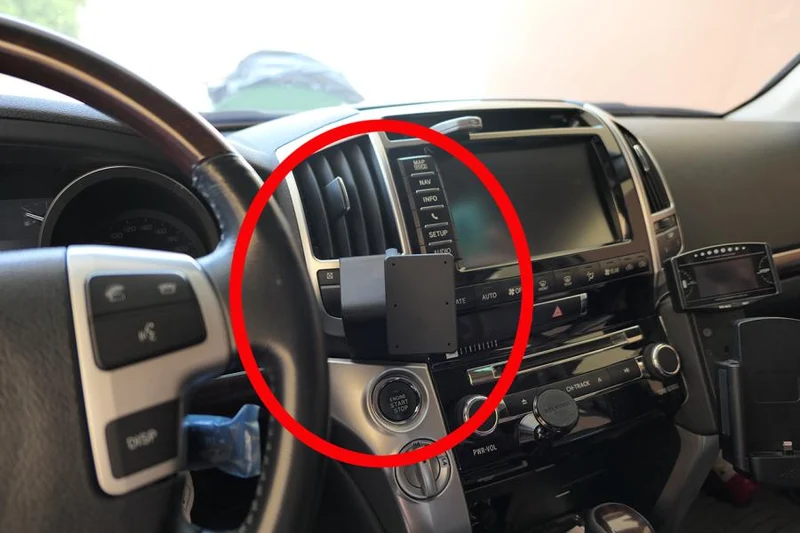 ProClip Fahrzeughalter 855706 - Mittelbefestigung - Toyota LandCruiser V8 08-15