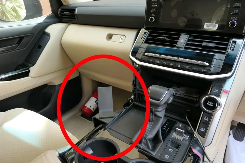 ProClip Fahrzeughalter für Rechtslenker 635702 - Konsolenbefestigung - Toyota LandCruiser 300 21-26, Toyota LandCruiser 300 21-25