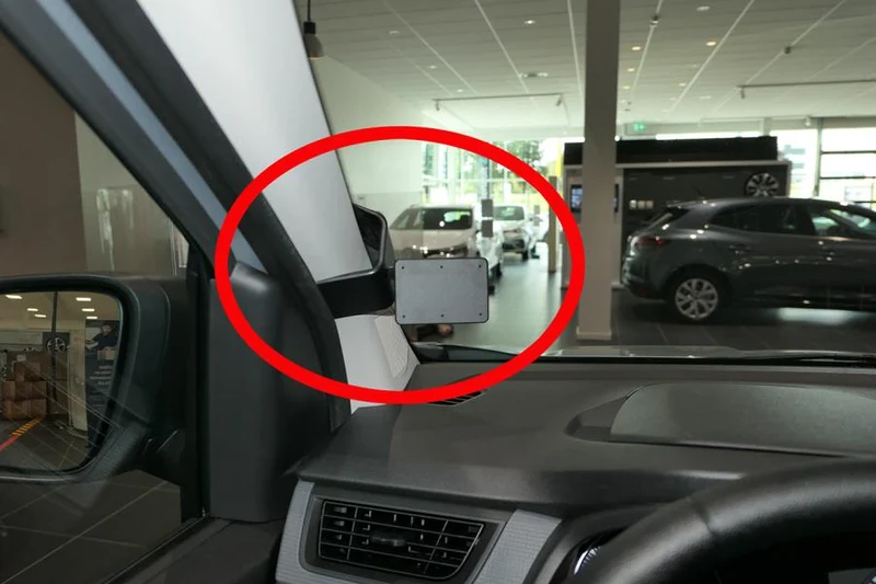 ProClip Fahrzeughalter 805698 - Linksbefestigung - Renault Express 22-26, Renault Express 22-25