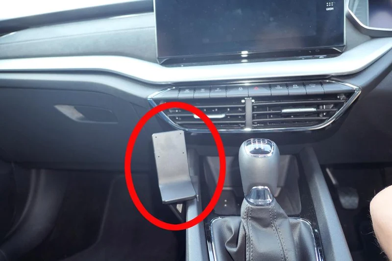 ProClip Fahrzeughalter für Rechtslenker 635642 - Konsolenbefestigung - Skoda Octavia IV 20-26, Skoda Octavia IV 20-25