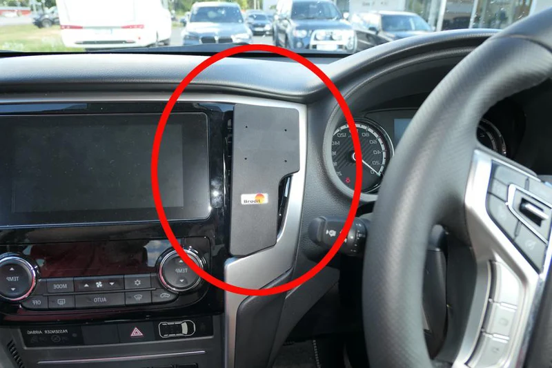 ProClip Fahrzeughalter für Rechtslenker 655627 - Mittelbefestigung - Mitsubishi L200 20-24