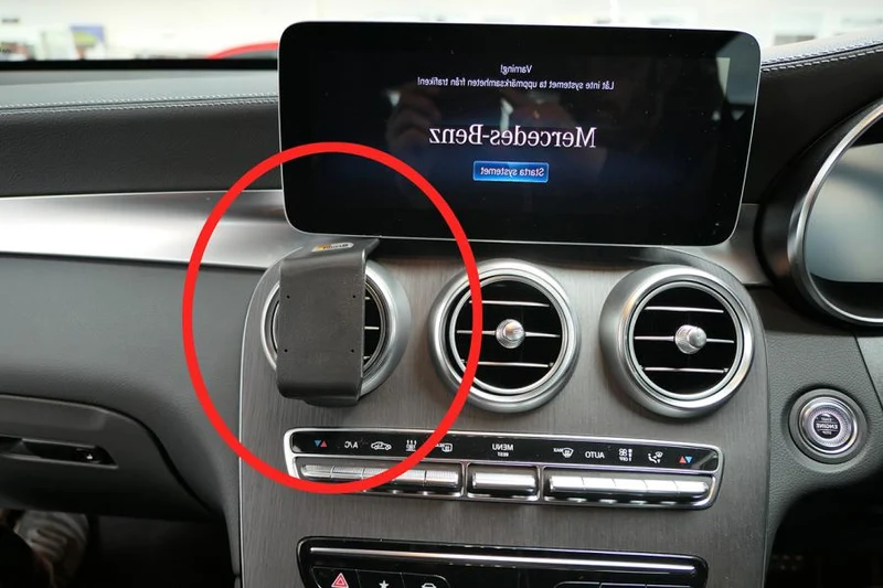 ProClip Fahrzeughalter für Rechtslenker 655606 - Winkelbefestigung - Mercedes Benz GLC-Klasse 20-22