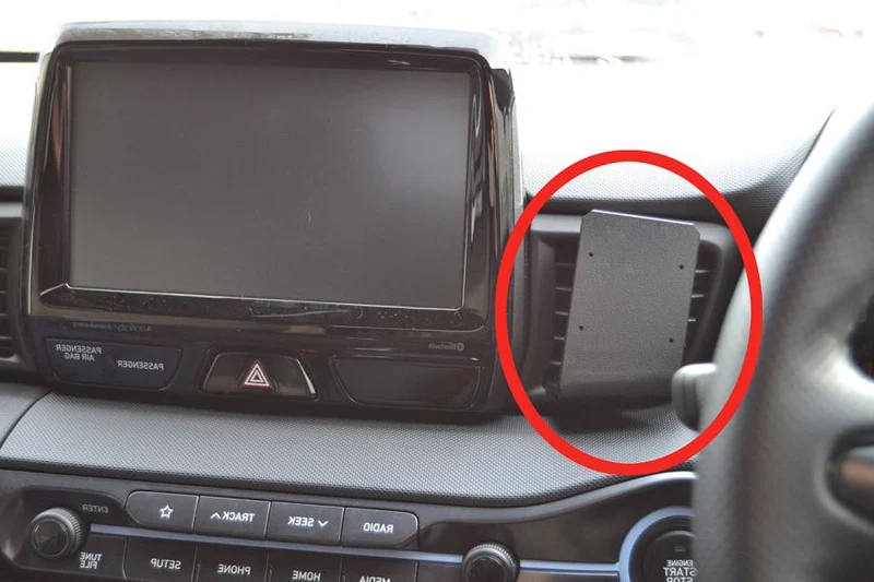 ProClip Fahrzeughalter für Rechtslenker 655565 - Mittelbefestigung - Hyundai Veloster 19-23