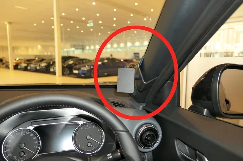 ProClip Fahrzeughalter für Rechtslenker 605601 - Rechtsbefestigung - Nissan Juke 20-25
