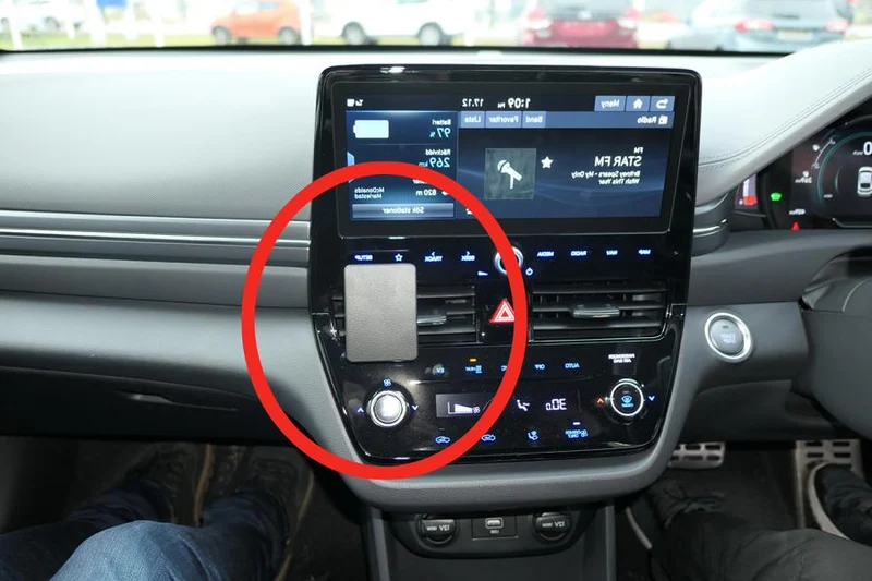 ProClip Fahrzeughalter für Rechtslenker 655593 - Winkelbefestigung - Hyundai Ioniq 20-22