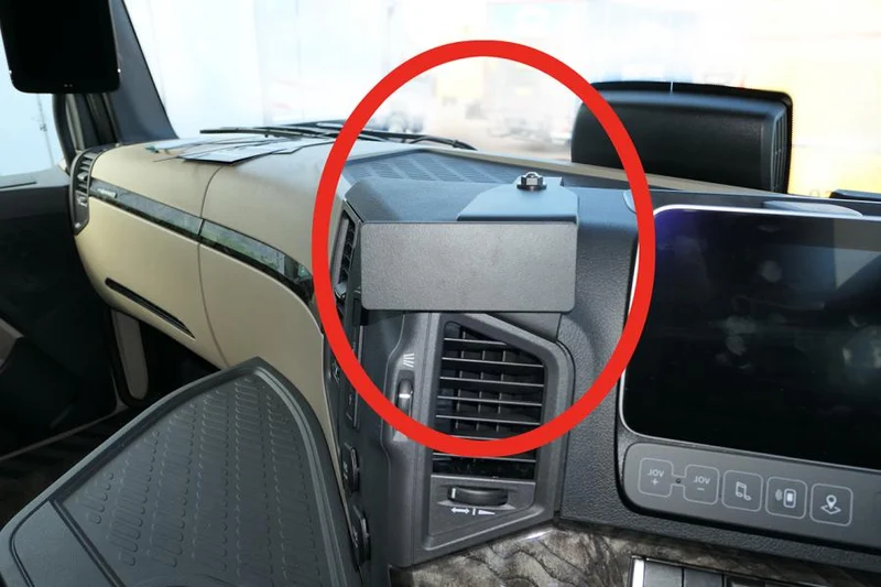 ProClip Fahrzeughalter für Rechtslenker 313558 - Mittelbefestigung, extra starke Montageplattform. - Mercedes Benz Actros 5 20-26, Mercedes Benz Arocs 20-26, Mercedes Benz Arocs 20-25 und weitere