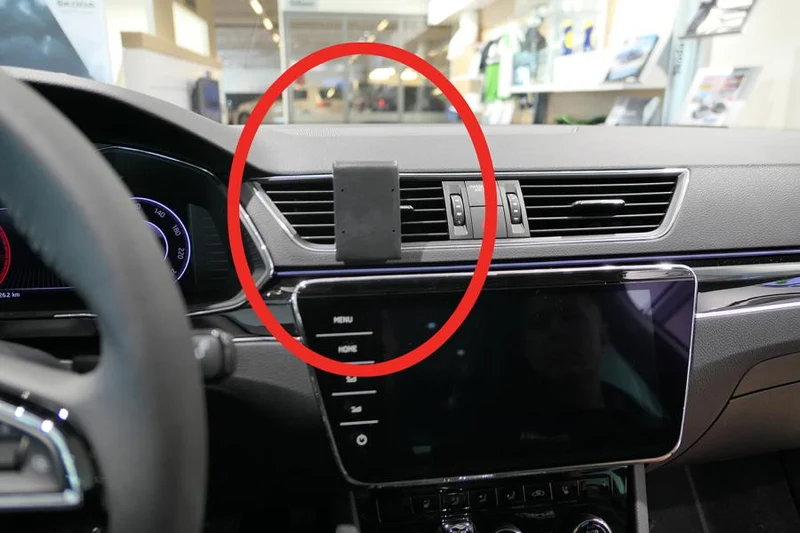 ProClip Fahrzeughalter 855554 - Mittelbefestigung - Skoda Superb 20-23