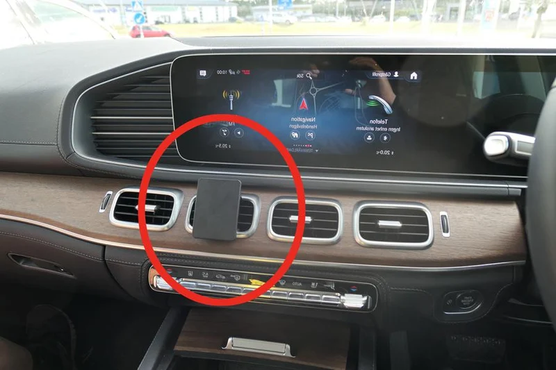 ProClip Fahrzeughalter für Rechtslenker 655517 - Mittelbefestigung - Mercedes Benz GLE-Klasse 19-26, Mercedes Benz GLS-Klasse 20-26, Mercedes Benz GLS-Klasse 20-25 und weitere