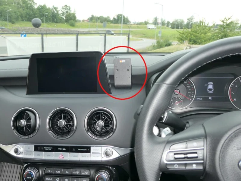 ProClip Fahrzeughalter für Rechtslenker 655548 - Mittelbefestigung - Kia Stinger 18-23