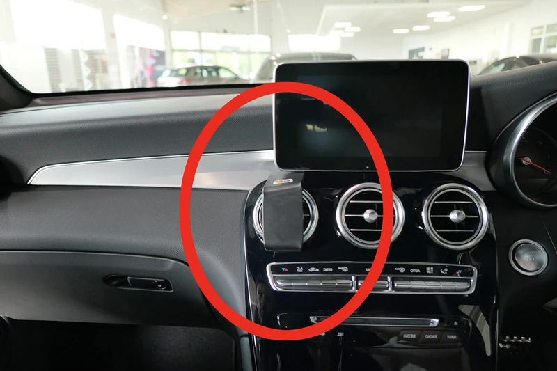 ProClip Fahrzeughalter für Rechtslenker 655535 - Mittelbefestigung - Mercedes Benz GLC-Klasse 16-19