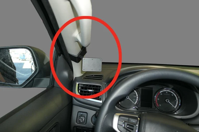 ProClip Fahrzeughalter 805524 - Linksbefestigung - Mitsubishi L200 20-24