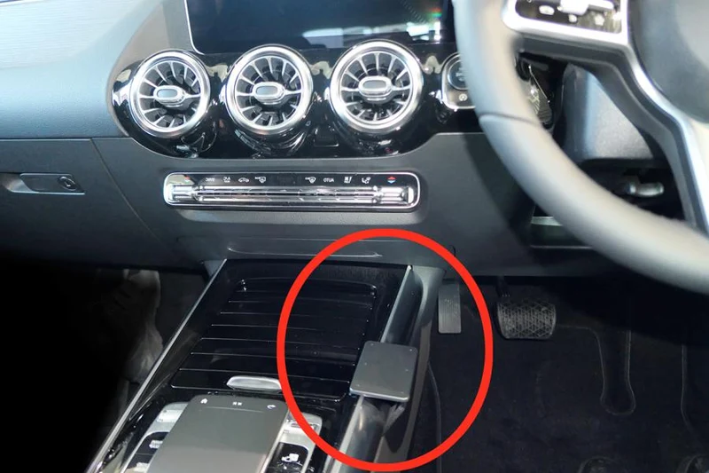 ProClip Fahrzeughalter für Rechtslenker 635496 - Konsolenbefestigung- NUR für Automatikgetriebe - Mercedes Benz B-Klasse 19-26, Mercedes Benz B-Klasse 19-25