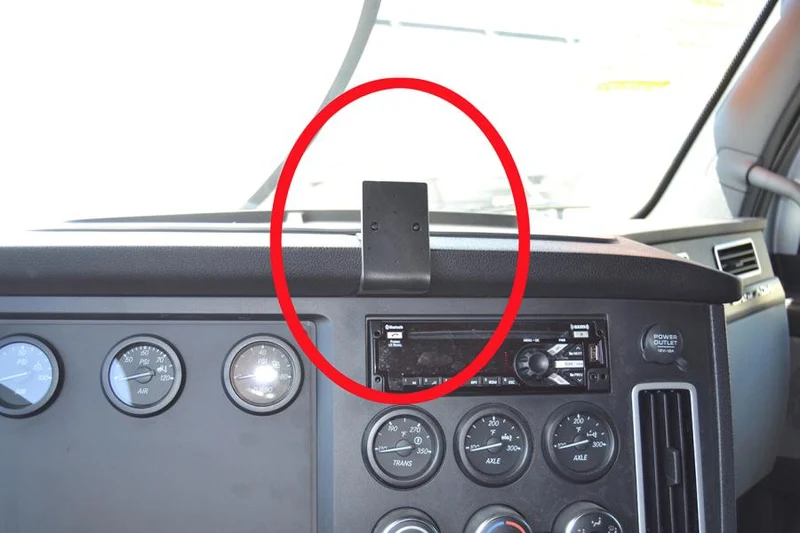ProClip Fahrzeughalter 855420 - Mittelbefestigung - Freightliner Cascadia 18-26, Freightliner Cascadia 18-25