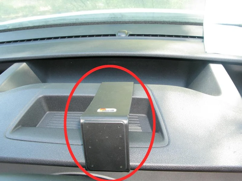 ProClip Fahrzeughalter für Rechtslenker 655414 - Mittelbefestigung- NICHT für Modelle mit Display, NUR für Modelle mit DIN-Stereo - Ford Transit Custom 18½-23