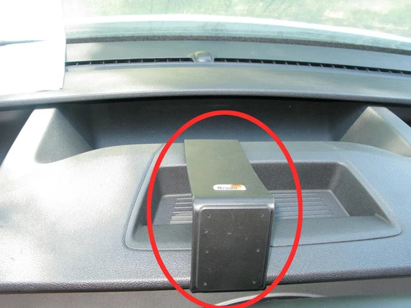 ProClip Fahrzeughalter 855414 - Mittelbefestigung- NICHT für Modelle mit Display, NUR für Modelle mit DIN-Stereo - Ford Transit Custom 18½-23