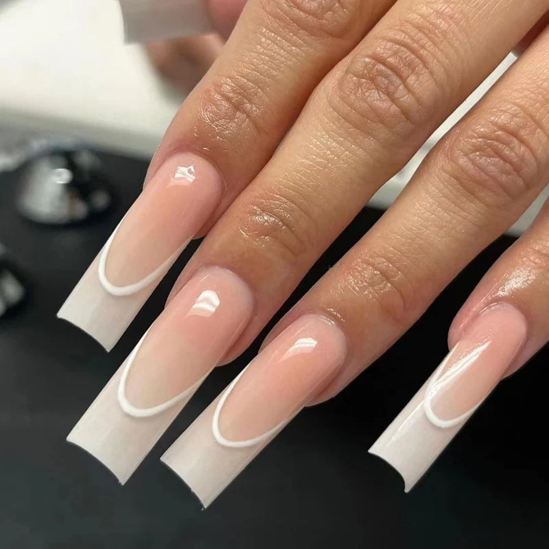Elegante französische Tipp Lange Nagelverlängerungen Karnz