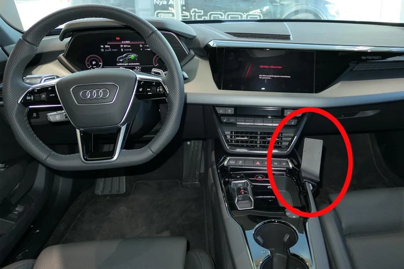 Right Console Mount