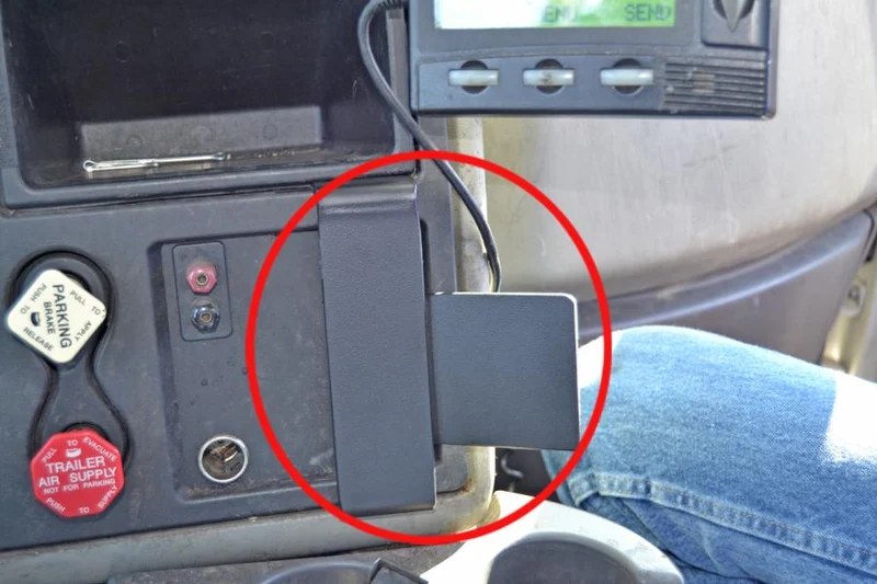 ProClip Fahrzeughalter 855108 - Winkelbefestigung, niedrig - International 8000-series 02-17