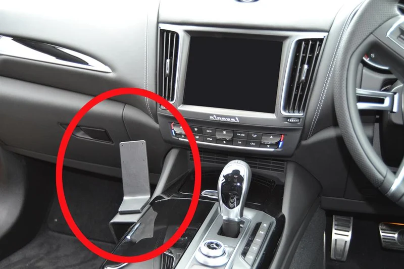 ProClip Fahrzeughalter für Rechtslenker 635354 - Konsolenbefestigung - Maserati Levante 16-24