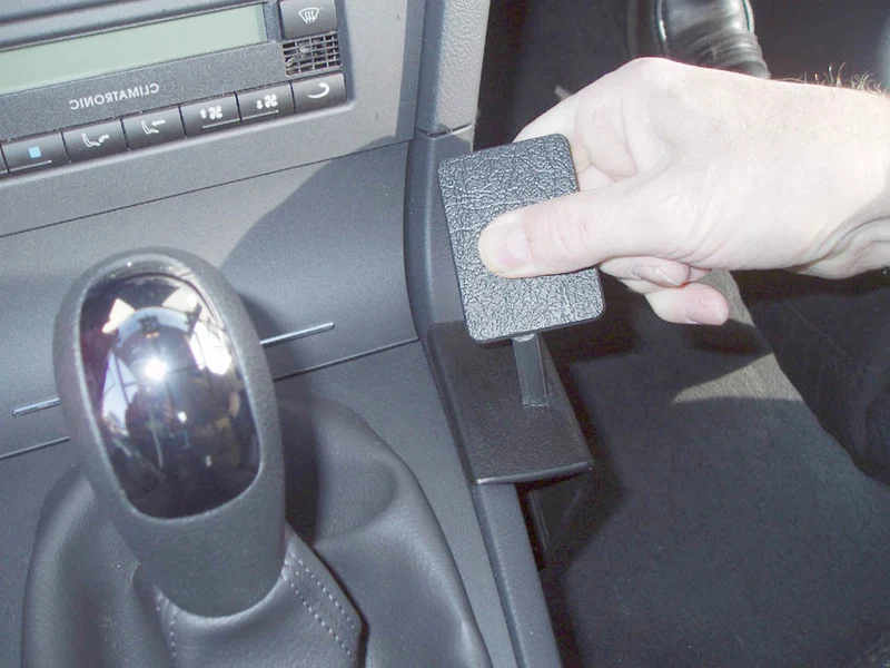 ProClip Fahrzeughalter 853953 - Winkelbefestigung, niedrig - Skoda Superb 07-08