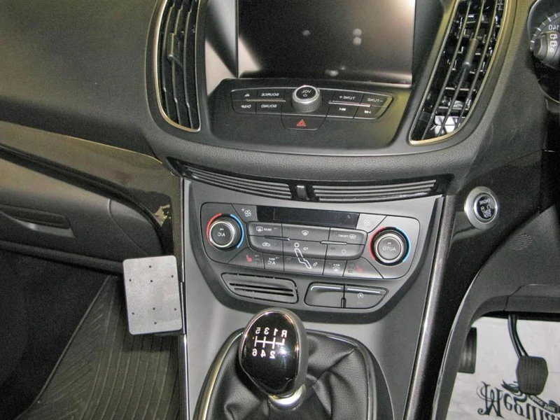 ProClip Fahrzeughalter für Rechtslenker 654571 - Winkelbefestigung - Ford Grand C-Max 11-18, Ford C-Max 11-18