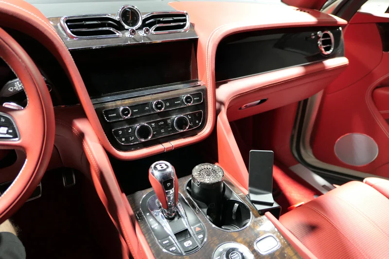 Right Console Mount for Bentley Bentayga