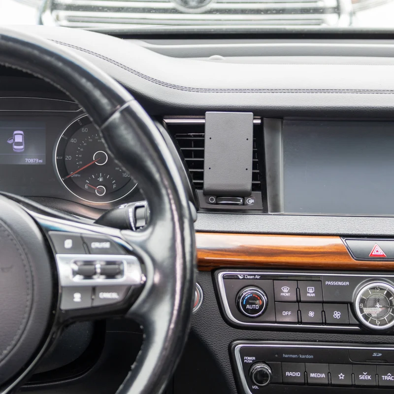 KIA Cadenza Center Dash Mount