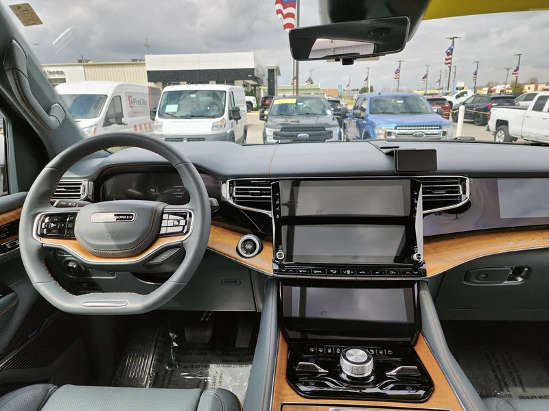 Angled Dash Mount for Jeep Grand Wagoneer