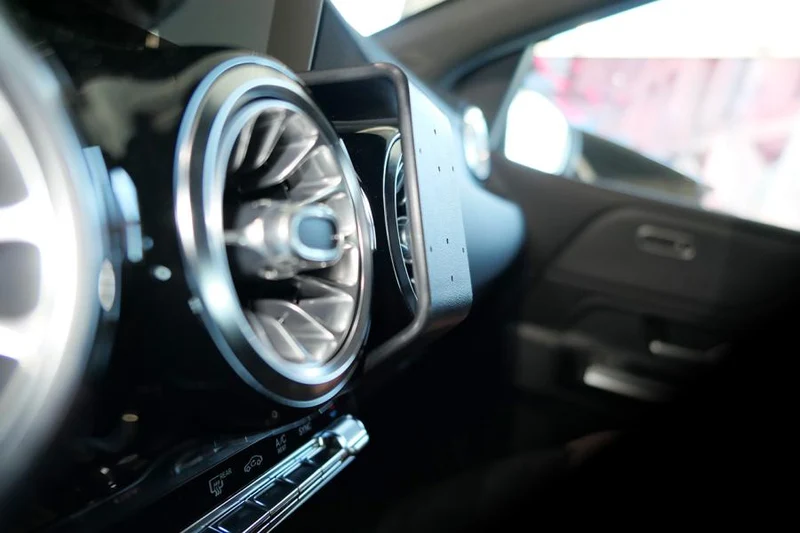 Center Dash Mount for Mercedes Benz B-Class, GLA-Class