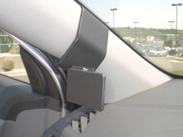 Left Pillar Mount for Hyundai Accent