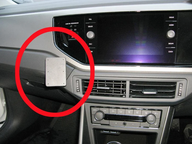 ProClip Fahrzeughalter für Rechtslenker 655384 - Winkelbefestigung, links - Volkswagen Polo 18-25