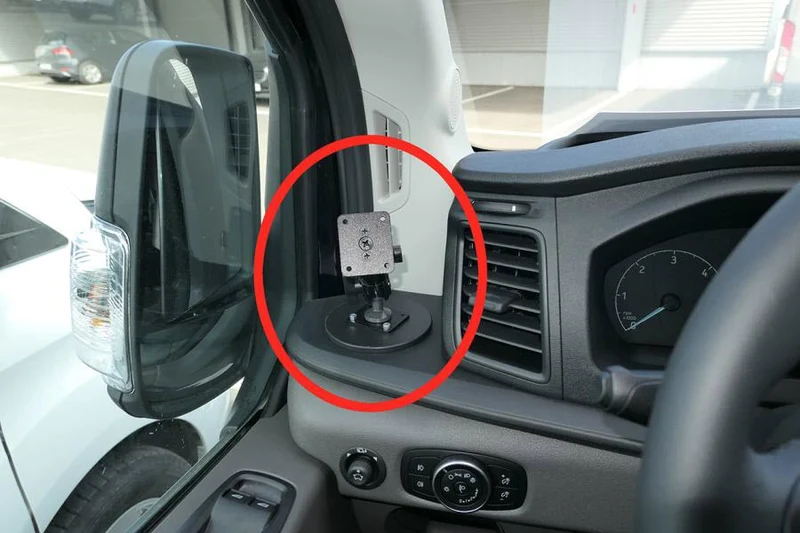 Extra-Strength Left Dash Mount