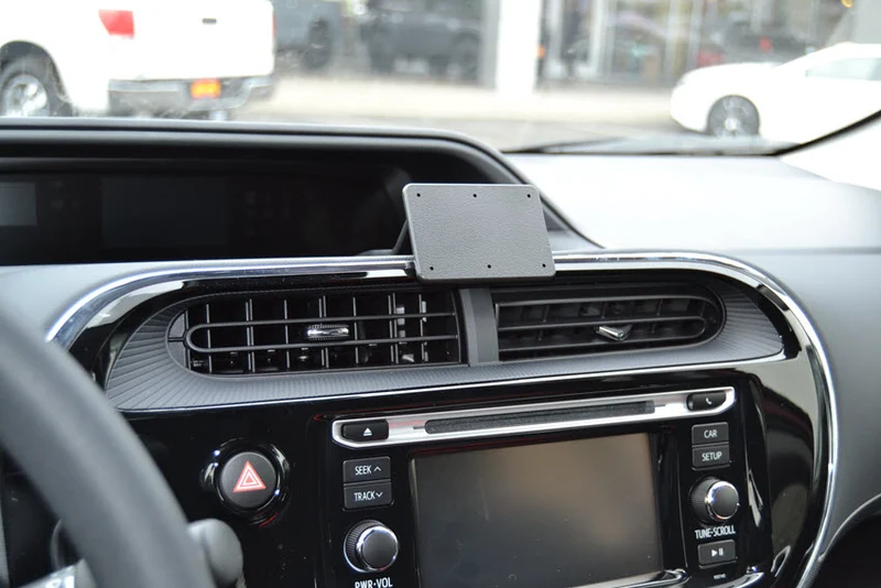 Center Dash Mount for Toyota Prius C