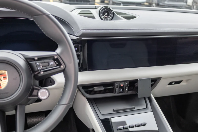 Porsche Macan Electric Center Dash Mount