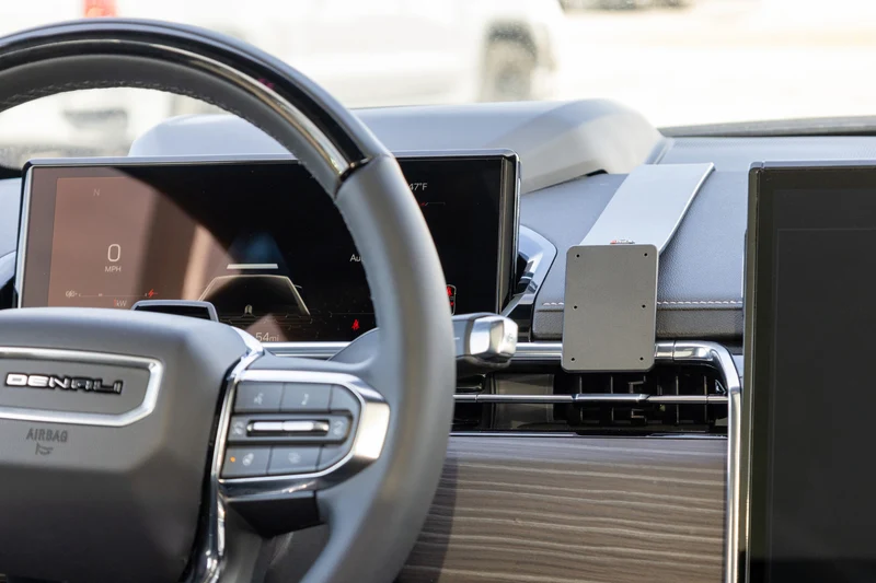 GMC Sierra EV Center Dash Mount