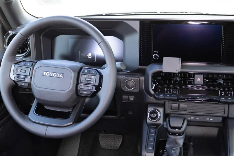 Toyota Land Cruiser Center Dash Mount
