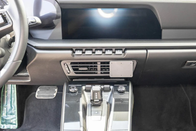 Porsche 911 Center Dash Mount