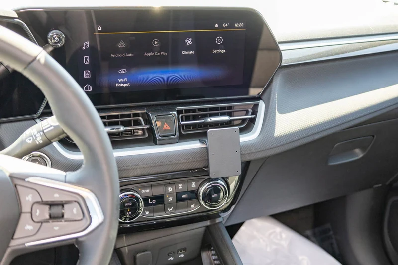Chevrolet Trailblazer Center Dash Mount