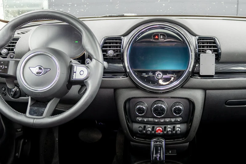 Mini Clubman Center Dash Mount