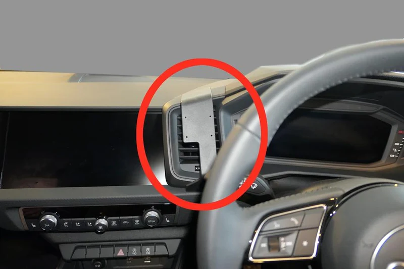 ProClip Fahrzeughalter für Rechtslenker 655482 - Mittelbefestigung - Audi A1 19-25
