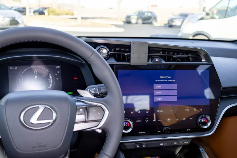 Lexus RZ Center Dash Mount