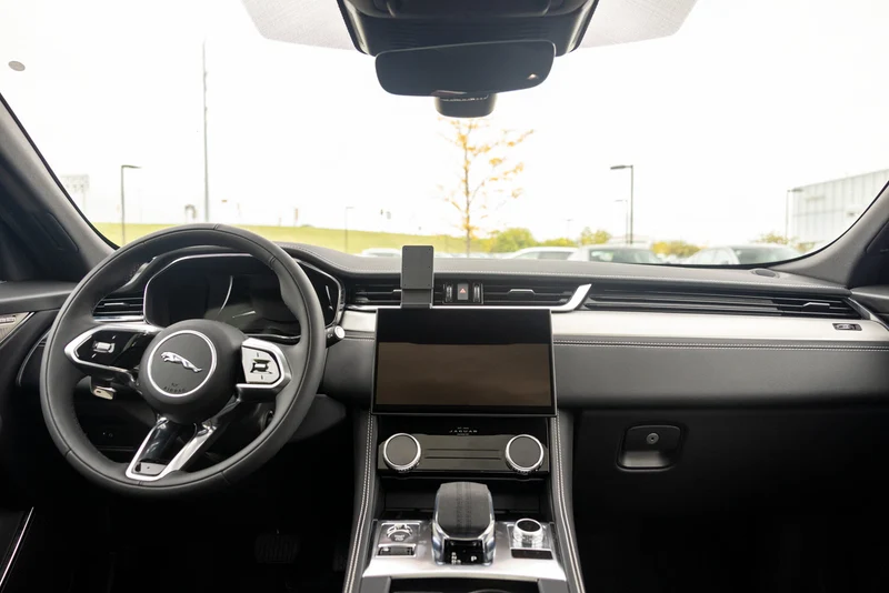 Jaguar F-Pace Center Dash Mount