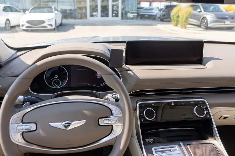 Genesis GV80 Center Dash Mount