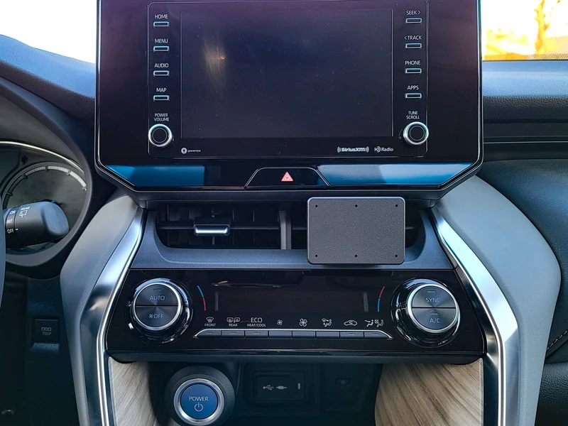 Center Dash Mount for Toyota Venza