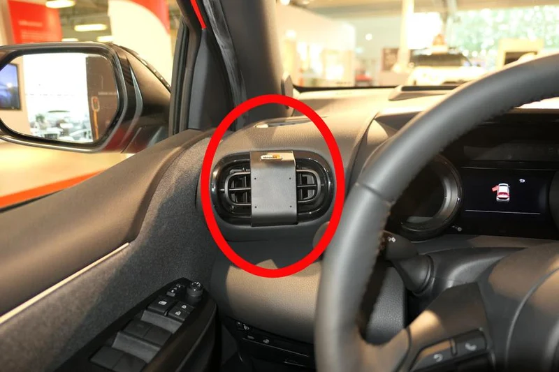 Left Dash Mount