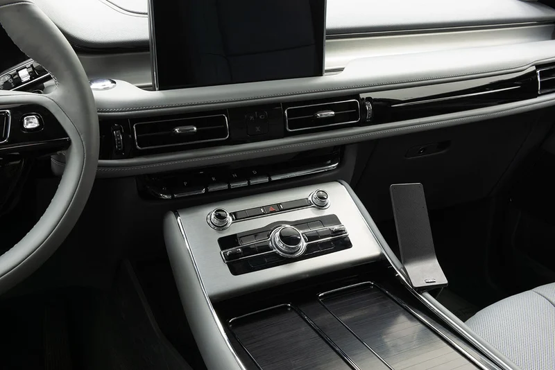 Right Console Mount for Lincoln Aviator