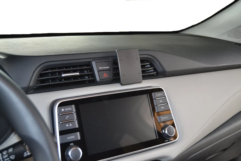Center Dash Mount for Nissan Versa Sedan