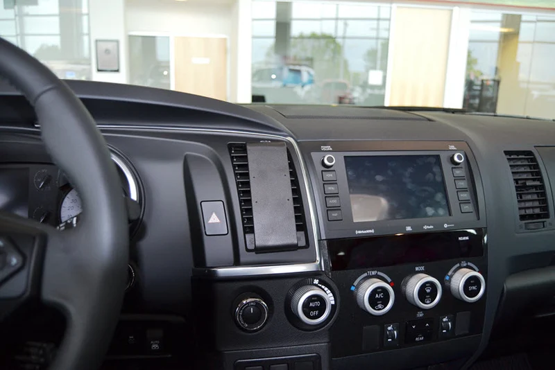 Center Dash Mount for Toyota Sequoia